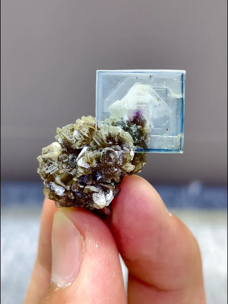 Natural Blue Fluorite and Mica Coexist comes from Yindu,Neimenggu 20*15*30MM - image 5