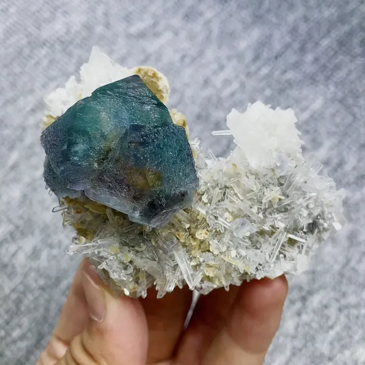 Natural Blue Fluorite and Quartz comes from Fujian,China 80*60*40MM - image 5