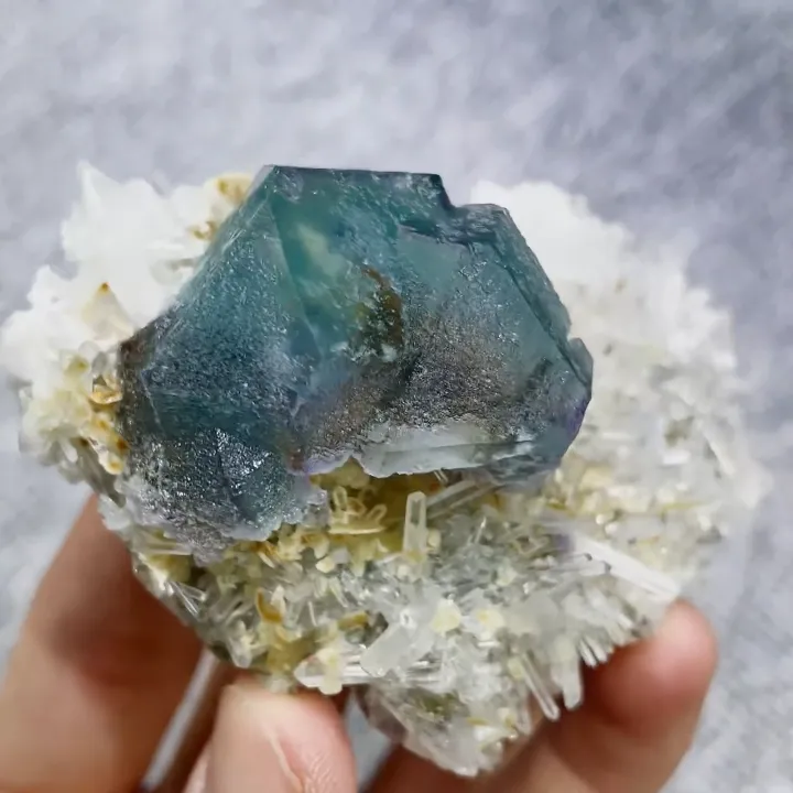 Natural Blue Fluorite and Quartz comes from Fujian,China 80*60*40MM - image 4