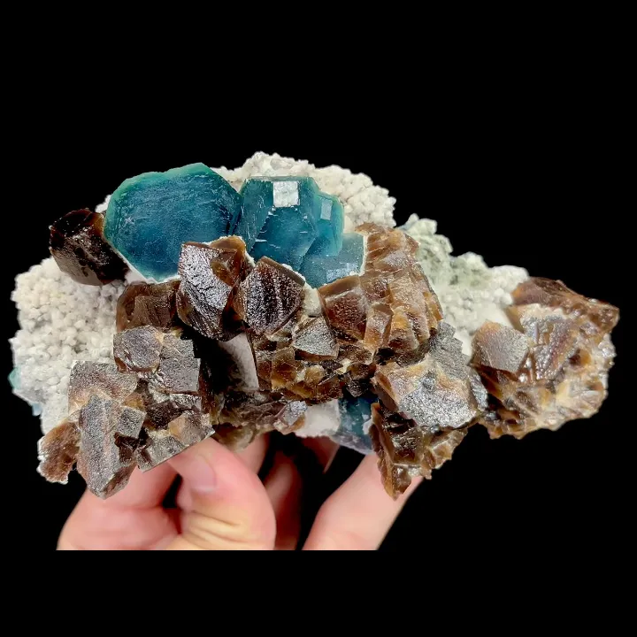 Natural Blue Fluorite and Quartz, Mineral Specimen: Inner Mongolia,China (150*70*55MM) - image 5