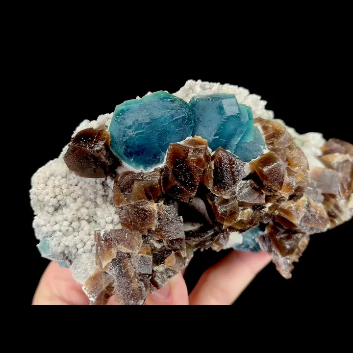Natural Blue Fluorite and Quartz, Mineral Specimen: Inner Mongolia,China (150*70*55MM) - image 4