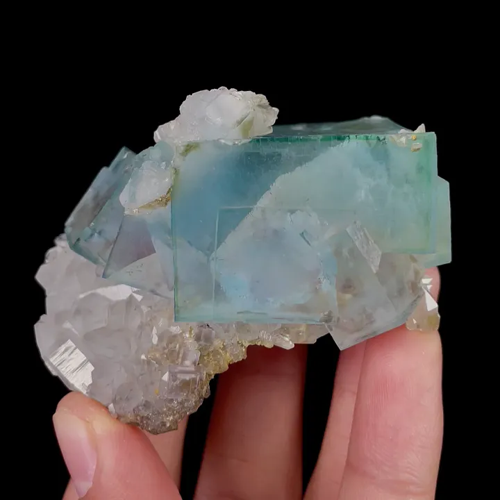 Natural Blue Fluorite and Quartz, Mineral Specimen:Yaogangxian,Hunan (65*40*45MM) - image 6
