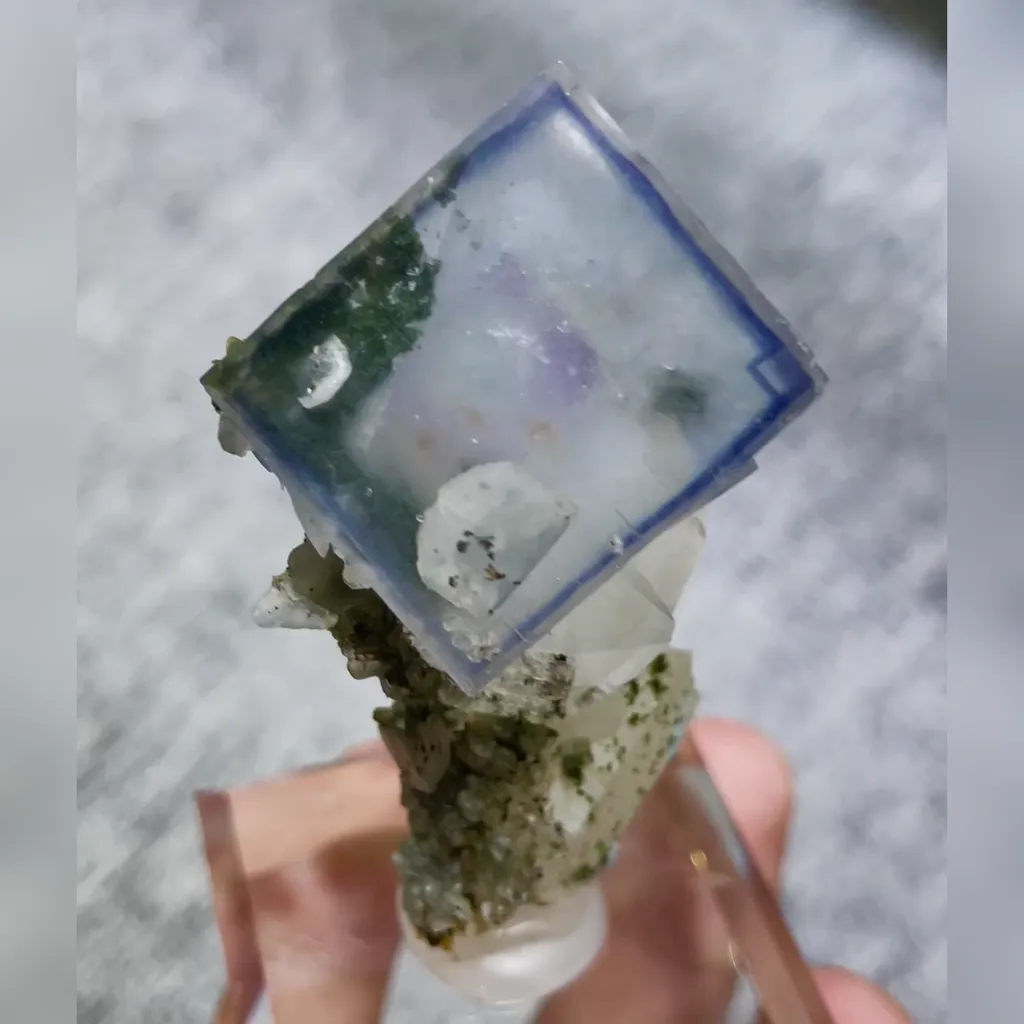 Natural Blue Fluorite and Quartz Symbiosis comes from Yaogangxian,Hunan 35*50*20MM image
