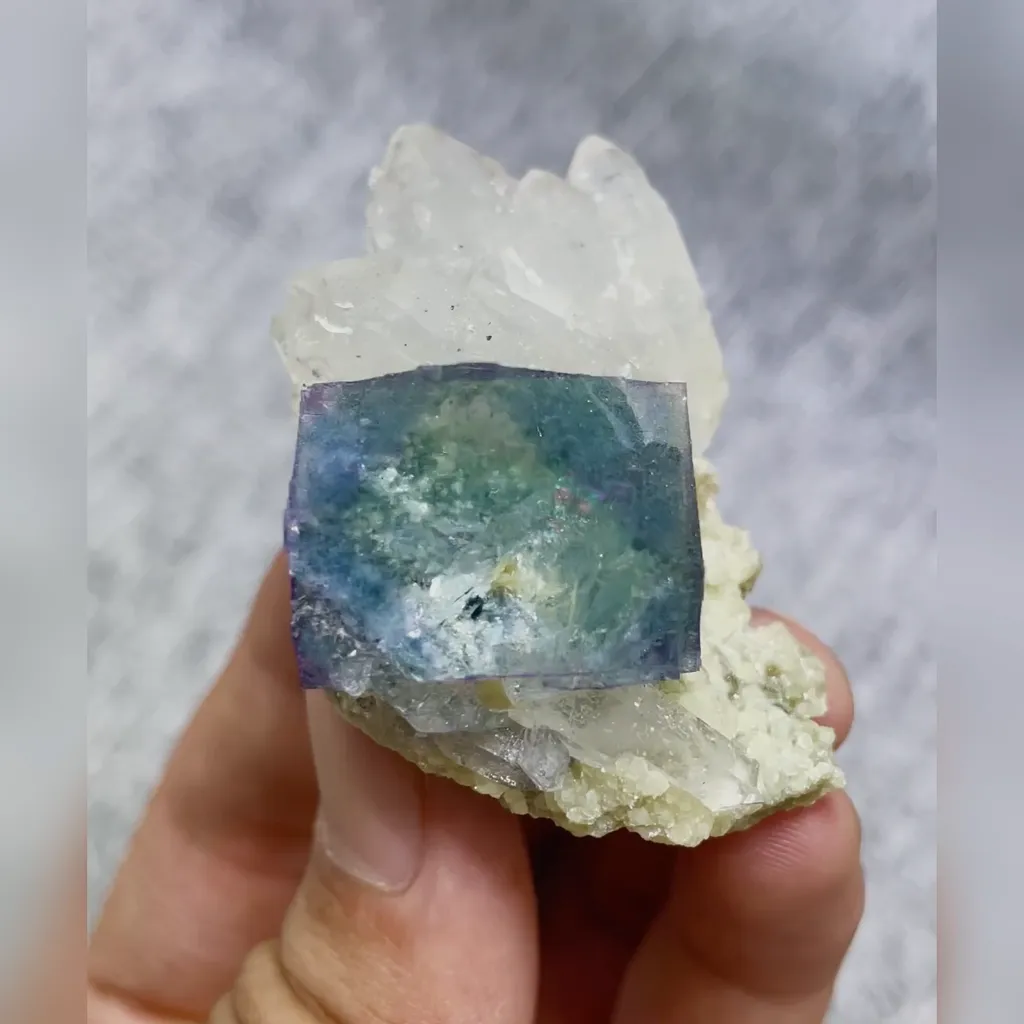 Natural Blue Fluorite and Quartz Symbiosis comes from Yaogangxian,Hunan 40*50*25MM image