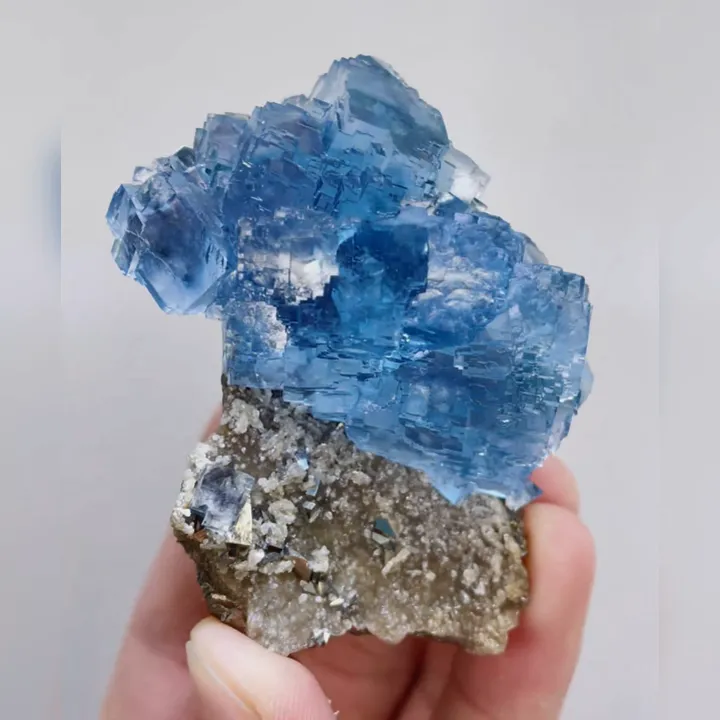 Natural Blue Fluorite & Arsenopyrite, Mineral Specimen: Yaogangxian,Hunan (50*60*35mm) - image 6