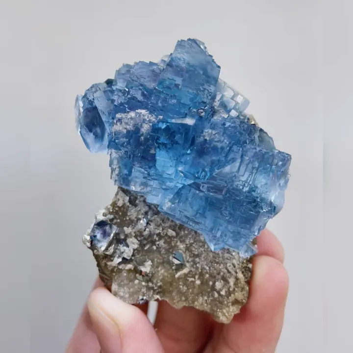 Natural Blue Fluorite & Arsenopyrite, Mineral Specimen: Yaogangxian,Hunan (50*60*35mm) image