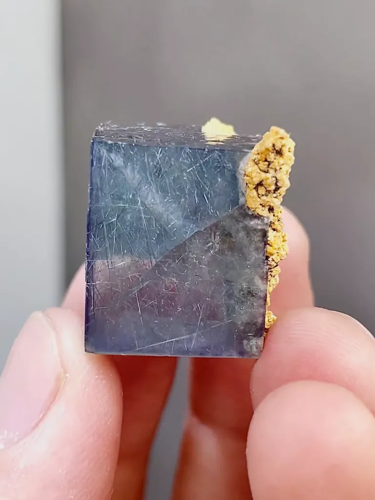 Natural Blue Fluorite coexists with Jamstenite comes from Yaogangxian,Hunan 20*15*15MM - image 2