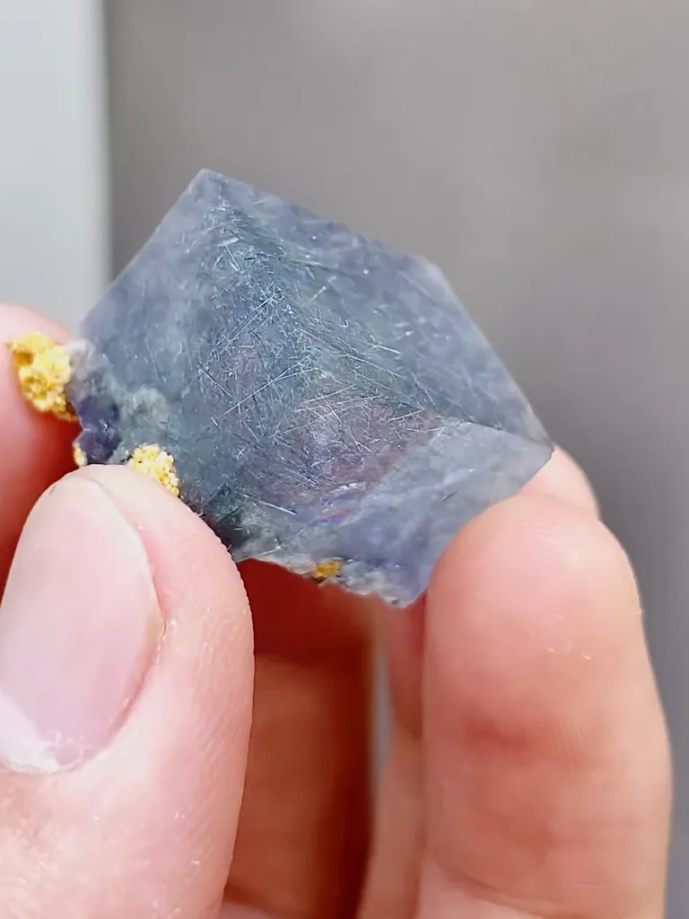 Natural Blue Fluorite coexists with Jamstenite comes from Yaogangxian,Hunan 20*15*15MM - image 4