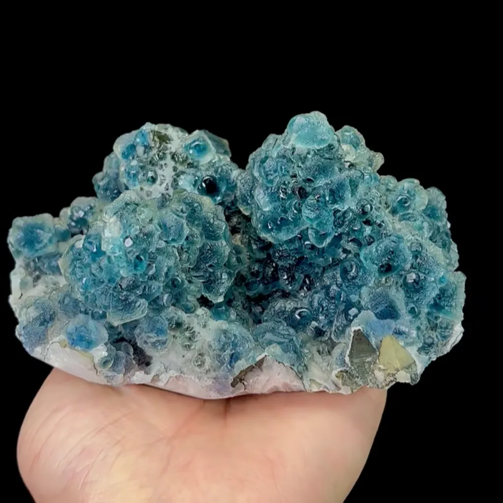 Natural Blue Fluorite Octahedron Mineral Specimen:Neimeng (135*90*60mm) - image 2