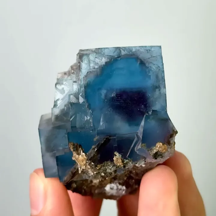 Natural Blue Fluorite & Quartz,Mineral Specimen :Yaogangxian,Hunan (40*50*40mm) - image 2