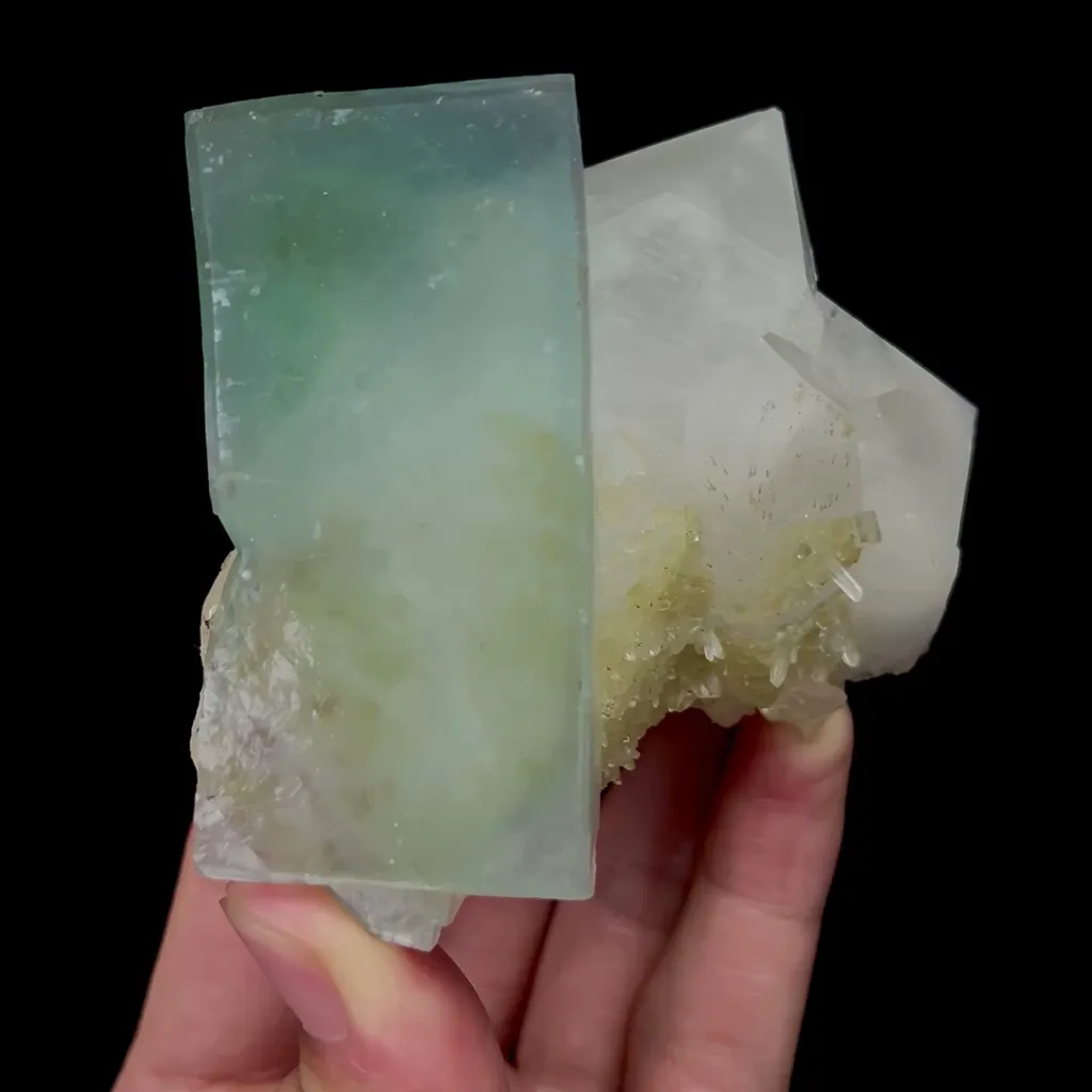 Natural Blue Green Fluorite and Crystal Mineral Specimen,High Quality Specimen,YAO GANG XIAN,HUNAN,CHINA(88*77*50mm) image