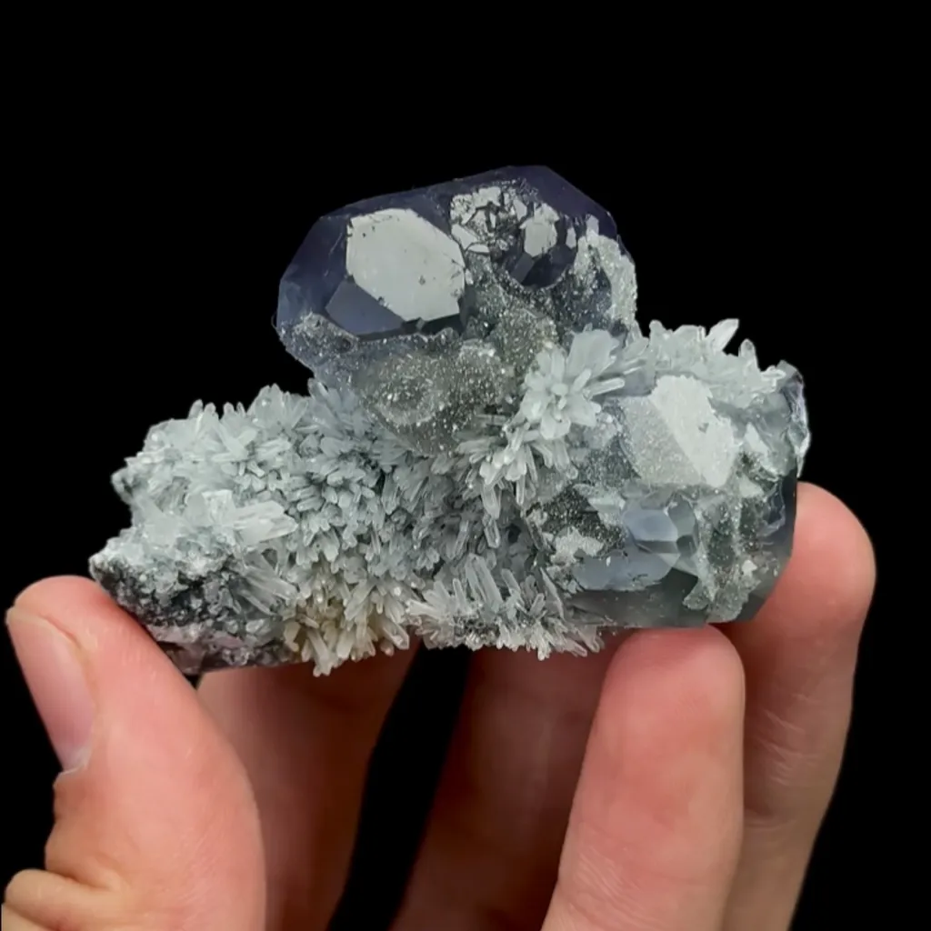 Natural Blue Heart Fluorite and Quartz, Mineral Specimen:Fujian,China (60*25*40MM) - image 3