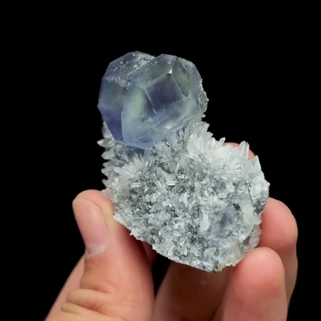 Natural Blue Heart Fluorite and Quartz, Mineral Specimen:Fujian,China (60*25*40MM) - image 2