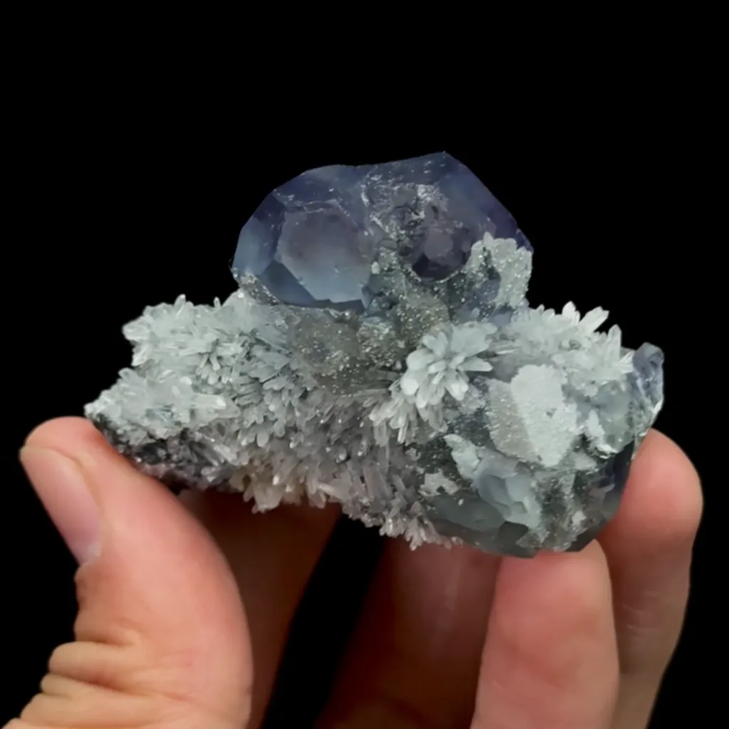 Natural Blue Heart Fluorite and Quartz, Mineral Specimen:Fujian,China (60*25*40MM) - image 4