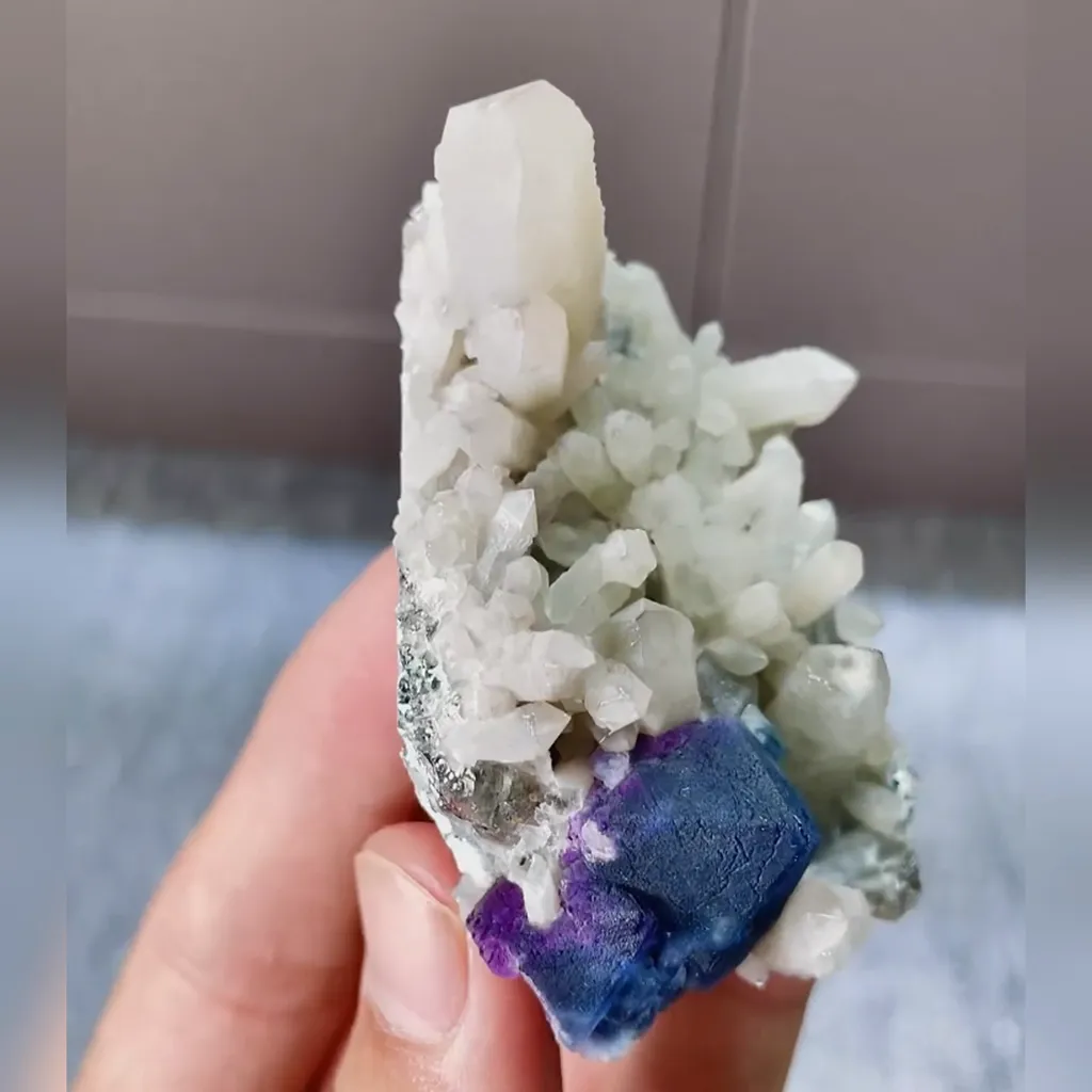 Natural Blue Octahedral Fluorite and Quartz Cluster Symbiosis comes from Inner Mongolia,China 65*50*30MM - image 3