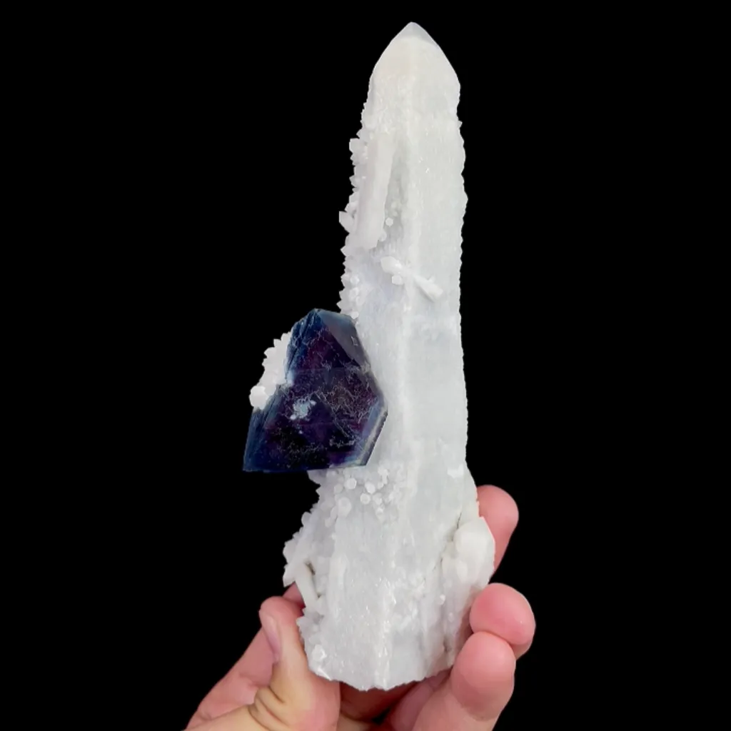 Natural Blue Octahedral Fluorite and Quartz, Mineral Specimen: Inner Mongolia,China (45*155*55MM) - image 3