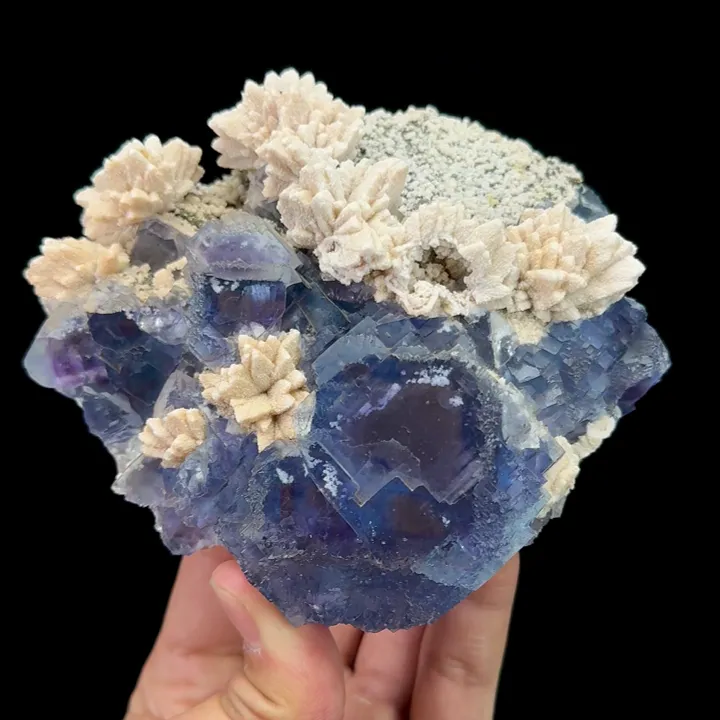 Natural Blue Phantom Fluorite and Calcite, Mineral Specimen:Yaogangxian,Hunan (125*105*50MM) image