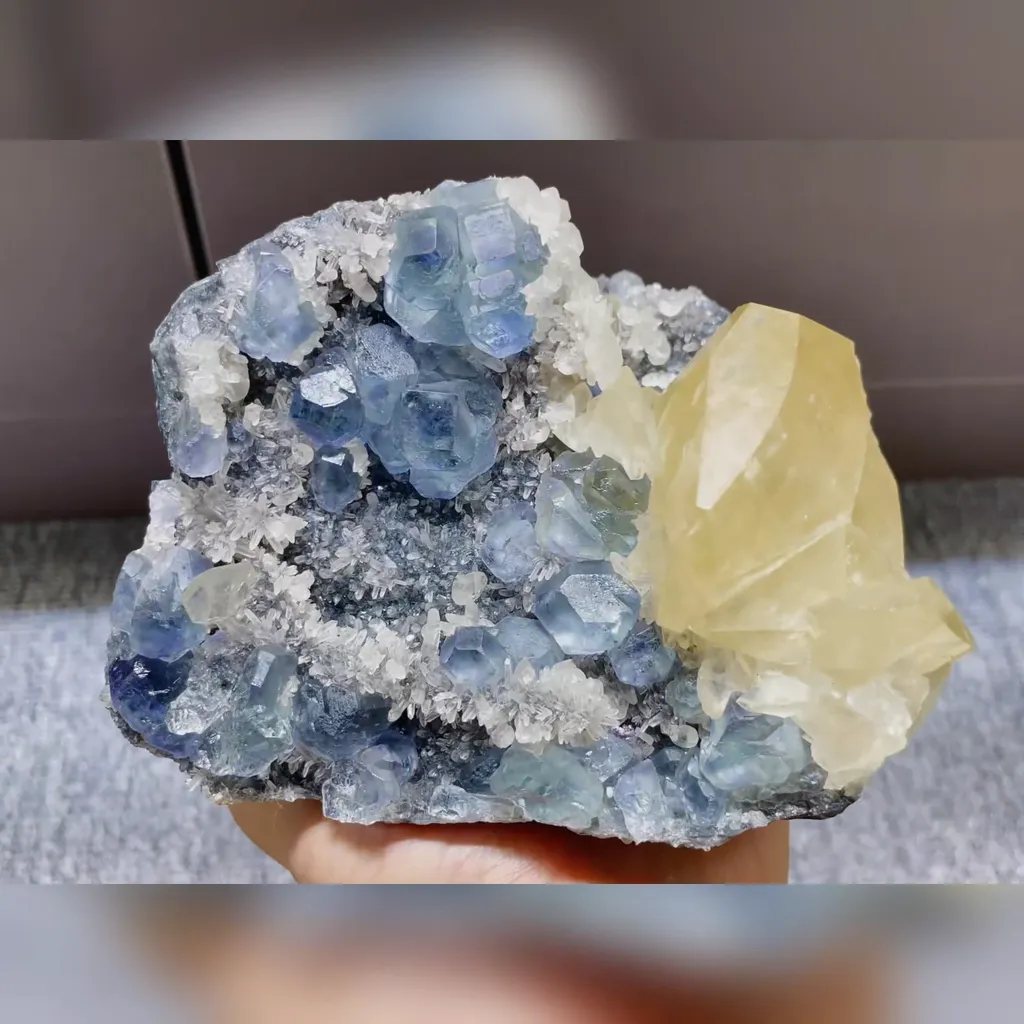 Natural Blue Phantom Fluorite and Calcite Symbiosis comes from Fujian,China 130*95*60MM - image 4