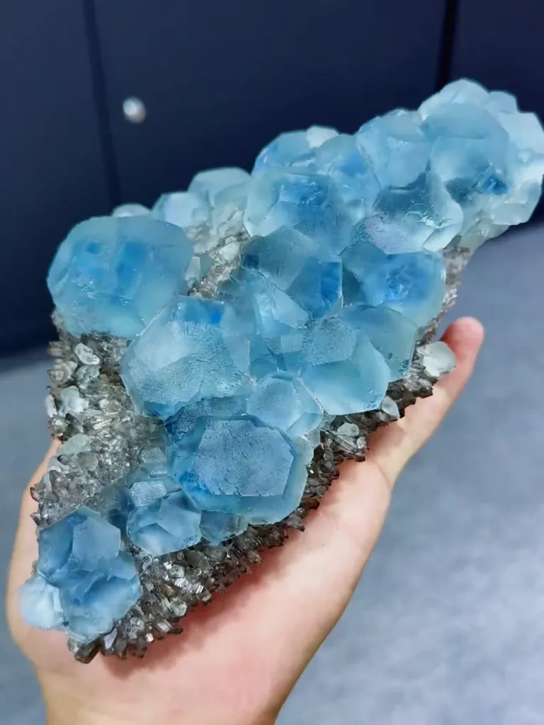 Natural Blue Phantom Fluorite and Quartz Cluster Symbiosis comes from Fujian，China 175*130*65MM - image 3