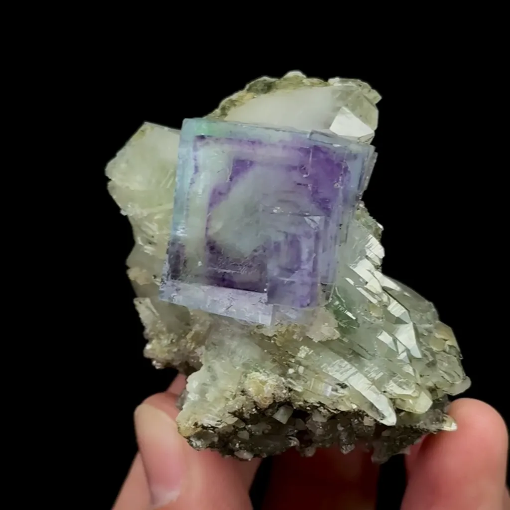Natural Blue Phantom Fluorite and Quartz, Mineral Specimen:Yaogangxian,Hunan (45*50*35MM) - image 2