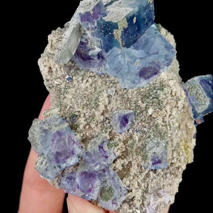 Natural Blue Phantom Fluorite and Quartz, Mineral Specimen:Yaogangxian,Hunan (70*85*35MM) image
