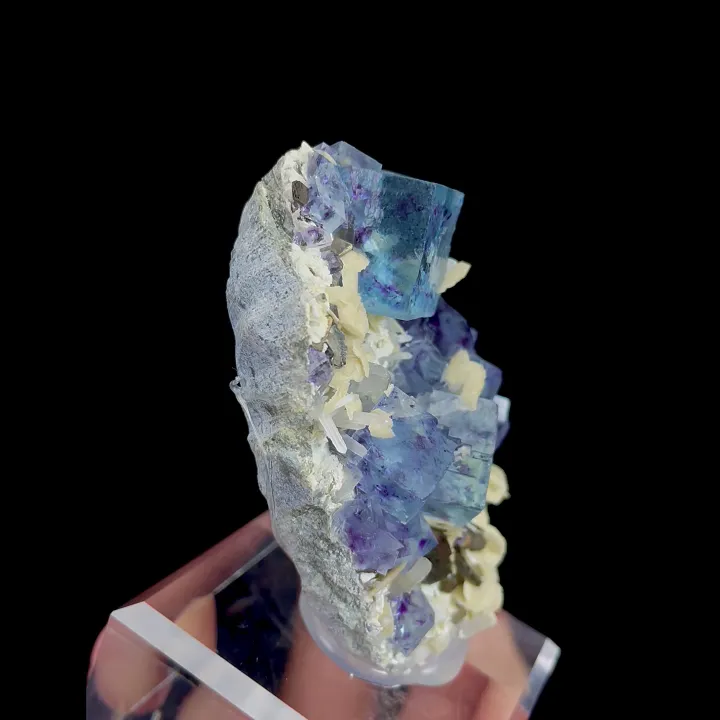 Natural Blue Phantom Fluorite and Siderite, Mineral Specimen: Yindu,Inner Mongolia (50*60*30MM) - image 4