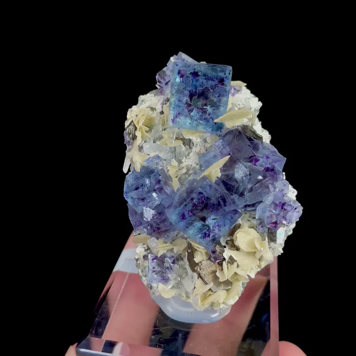 Natural Blue Phantom Fluorite and Siderite, Mineral Specimen: Yindu,Inner Mongolia (50*60*30MM) - image 5