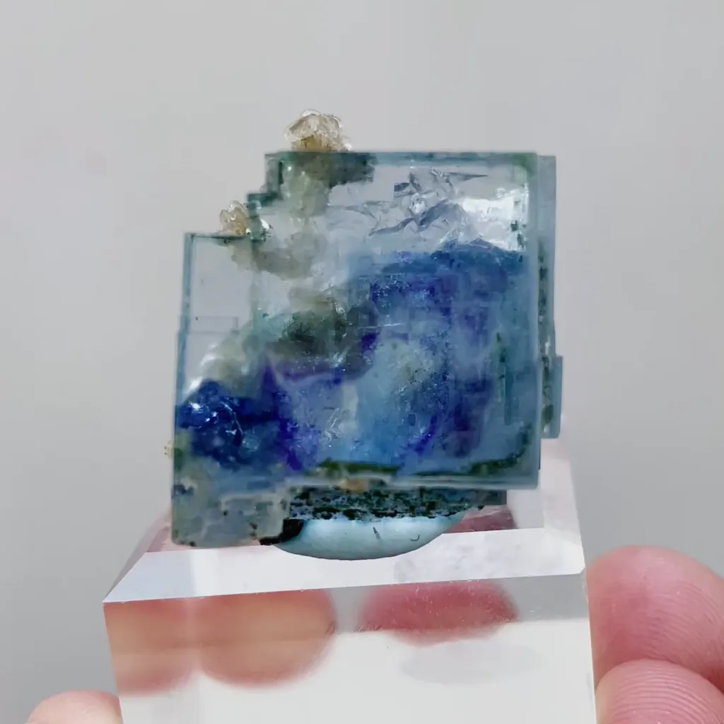 Natural Blue Phantom Fluorite comes from Yaogangxian,Hunan 20*20*20MM image