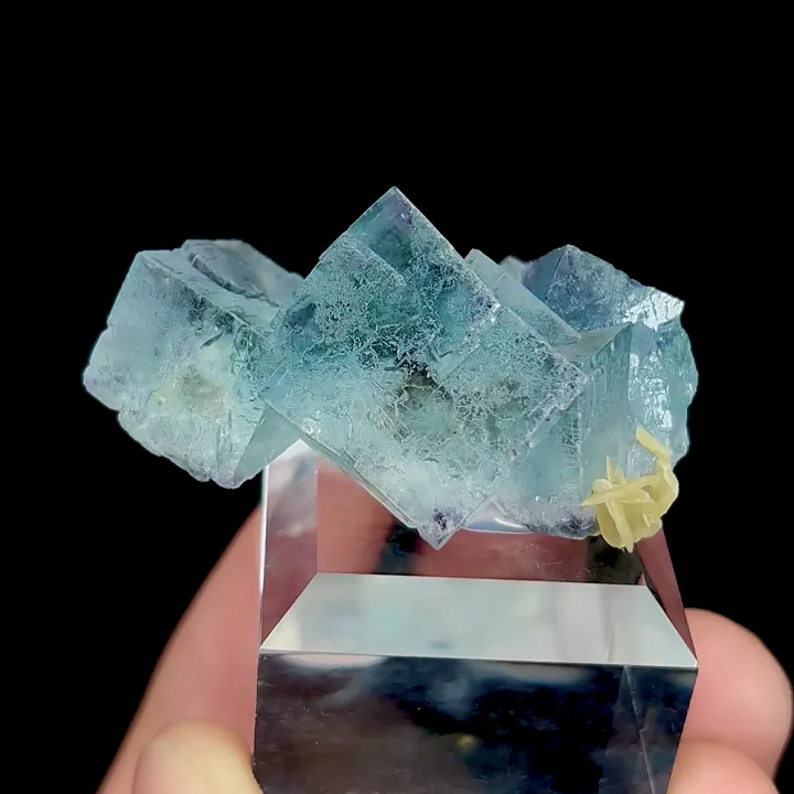 Natural blue phantom Fluorite, mineral specimen: Inner Mongolia,China (40*30*20MM) - image 4