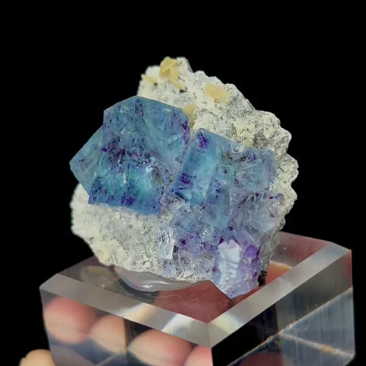 Natural Blue Phantom Fluorite, Mineral Specimen: Yindu,Inner Mongolia (45*30*20MM) image
