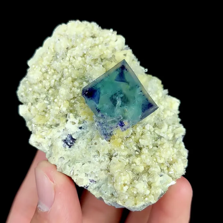 Natural Blue Phantom Fluorite with Mica and Quartz, Mineral Specimen: Inner Mongolia,China (70*50*35MM) - image 3