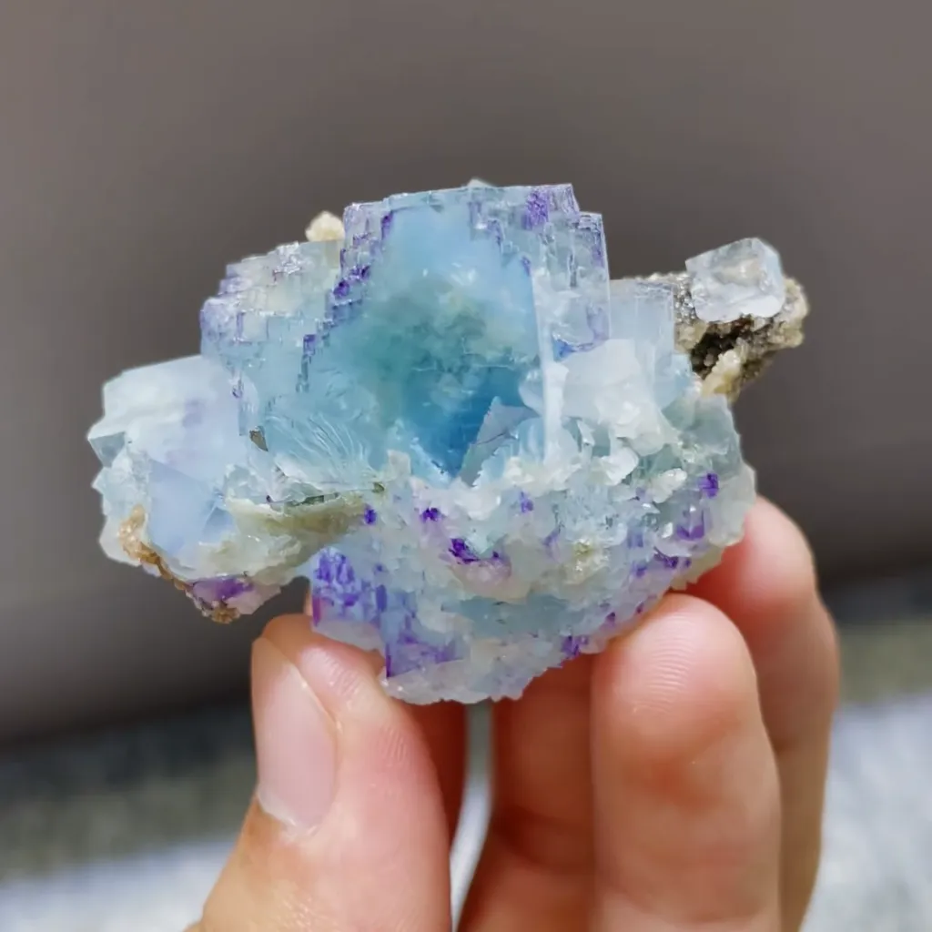 Natural Blue Purple Cubic Fluorite comes from Yaogangxian,Hunan 50*35*35MM image