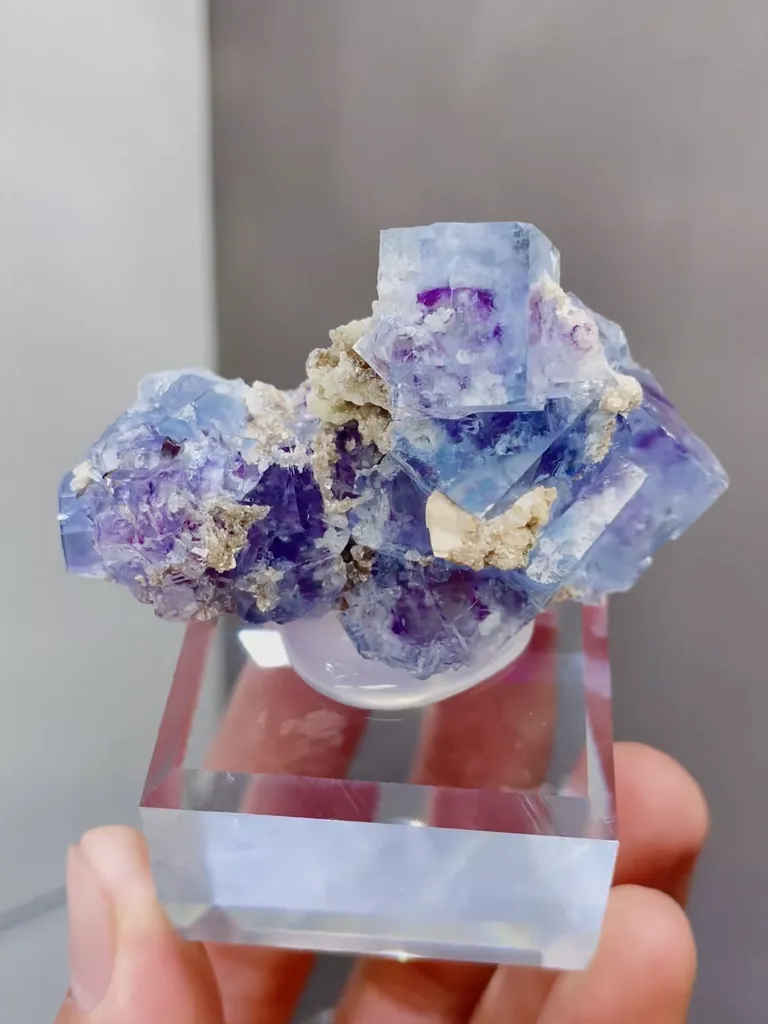 Natural Blue Purple Cubic Fluorite comes from Yaogangxian,Hunan 60*27*35MM image