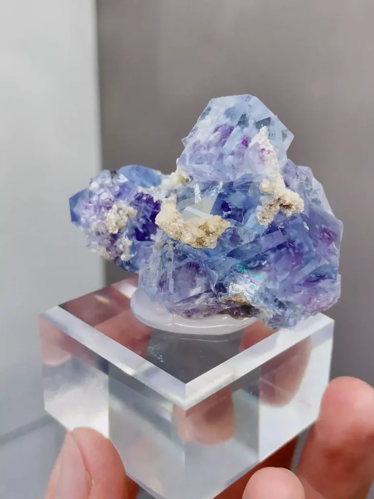 Natural Blue Purple Cubic Fluorite comes from Yaogangxian,Hunan 60*27*35MM - image 2
