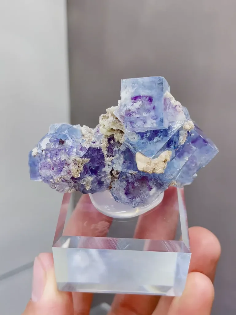 Natural Blue Purple Cubic Fluorite comes from Yaogangxian,Hunan 60*27*35MM - image 3