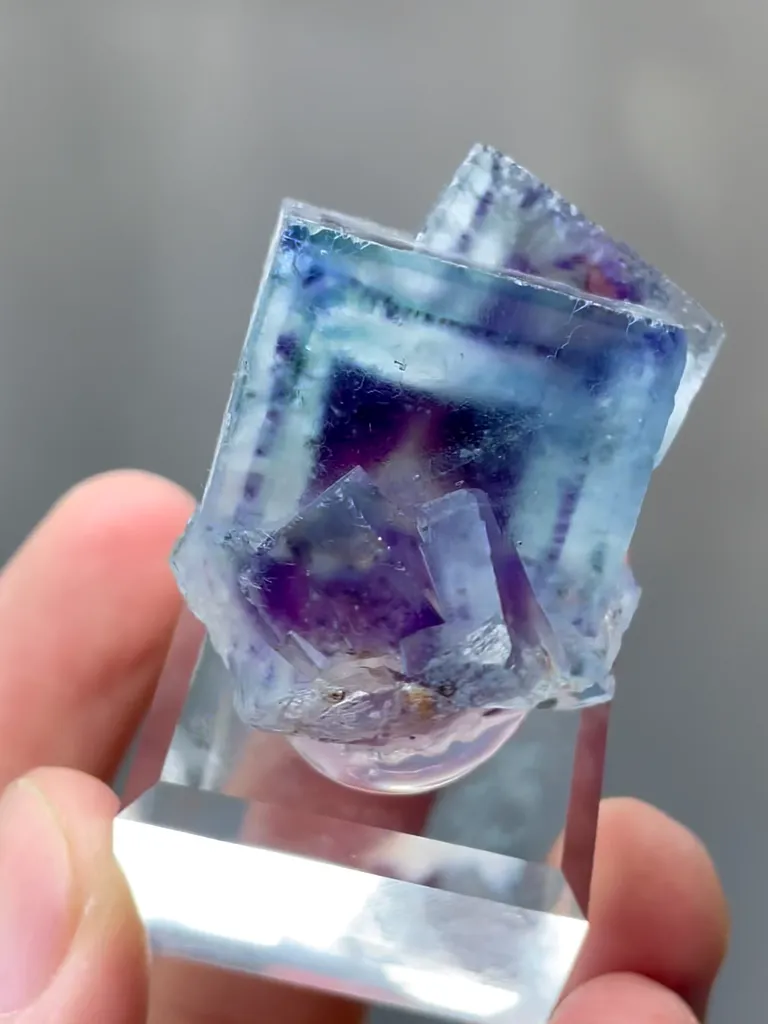 Natural Blue Purple Cubic Phantom Fluorite comes from Yindu,Neimenggu 25*35*20MM - image 4