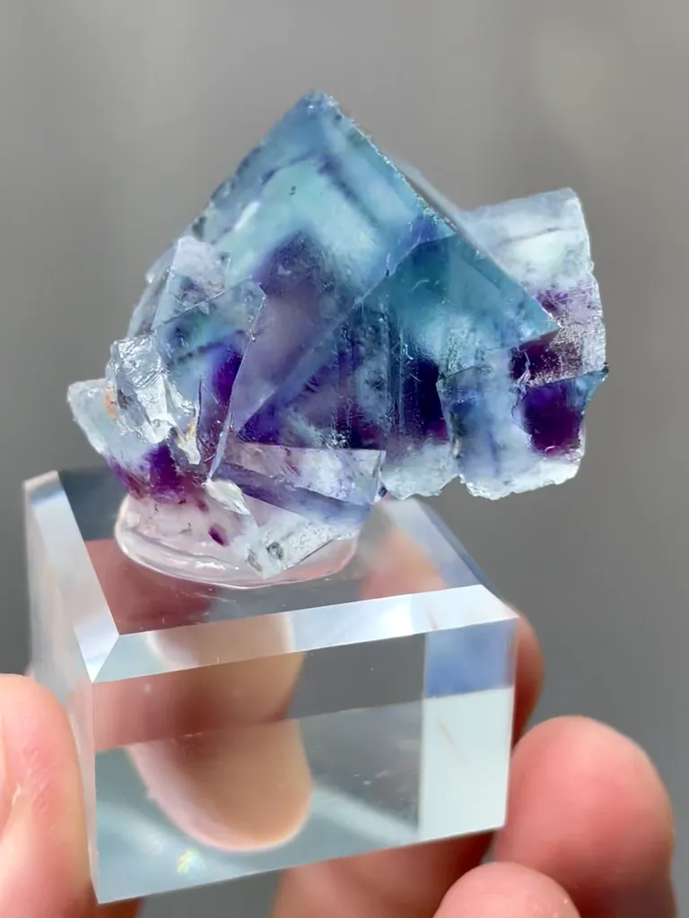 Natural Blue Purple Cubic Phantom Fluorite comes from Yindu,Neimenggu 25*35*20MM - image 2