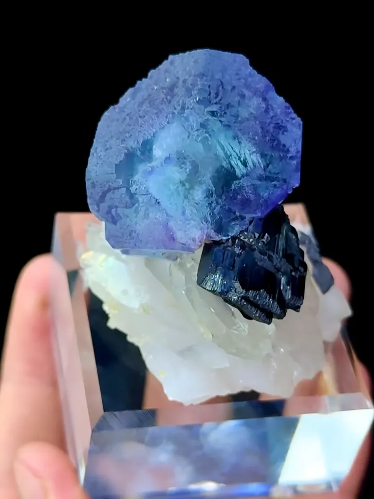 Natural Blue Purple Phantom Fluorite and Crystal Coexist with Wolframite comes from Yaogangxian,Hunan 45*35*45MM - image 5