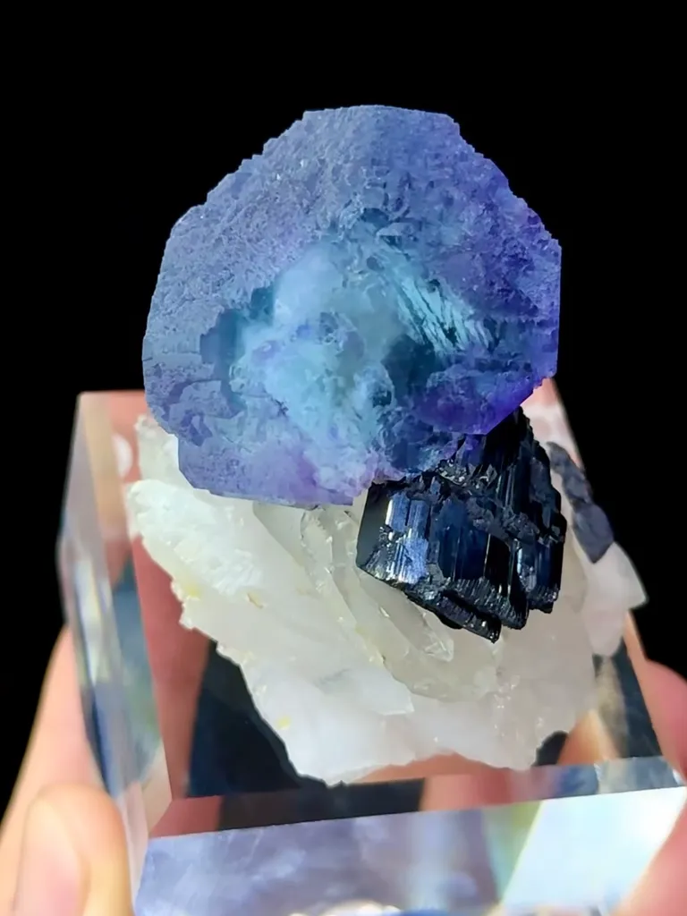 Natural Blue Purple Phantom Fluorite and Crystal Coexist with Wolframite comes from Yaogangxian,Hunan 45*35*45MM - image 2