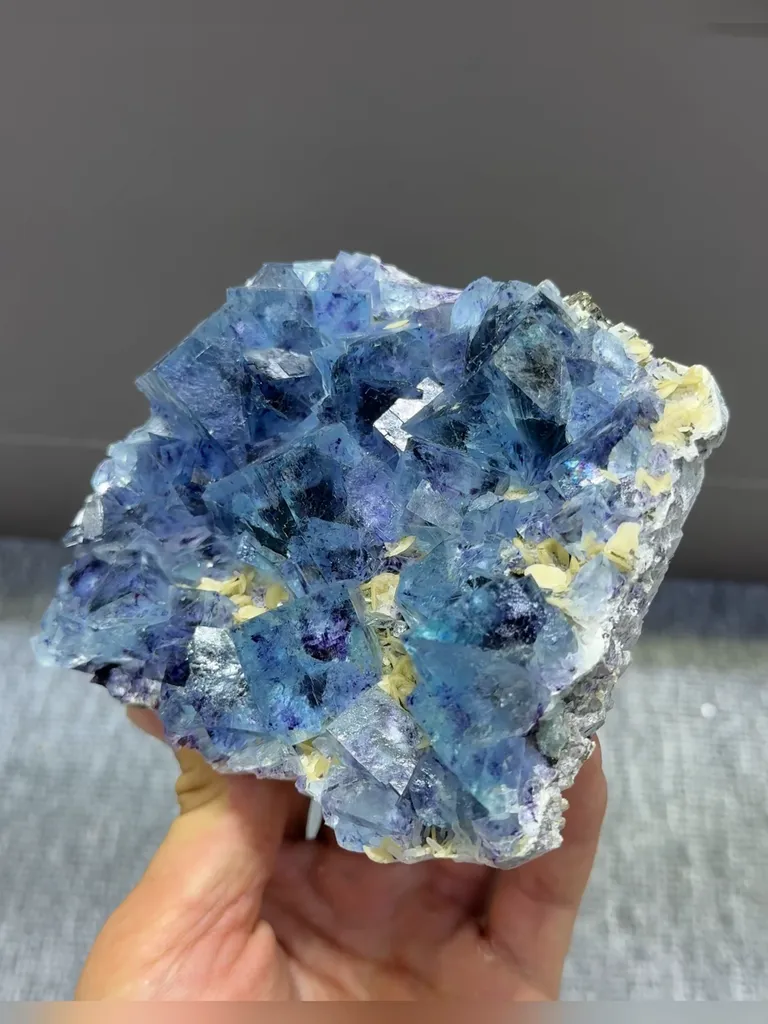 Natural Blue Purple Phantom Fluorite and Dolomite coexist comes from Yindu,Neimenggu 110*100*40MM - image 2