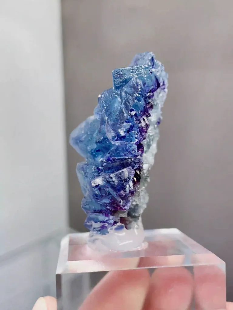 Natural Blue Purple Phantom Fluorite and Mica coexist comes from Yindu,Inner Mongolia 30*25*50MM - image 3