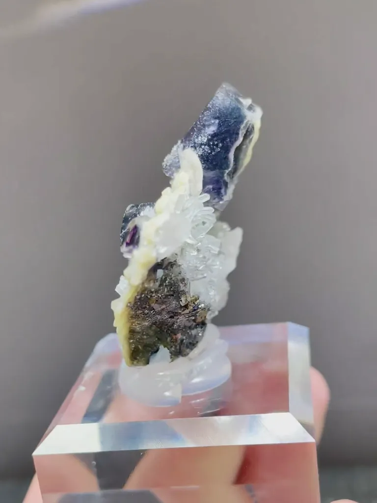 Natural Blue Purple Phantom Fluorite and Mica coexist comes from Yindu,Inner Mongolia 45*15*40MM - image 2