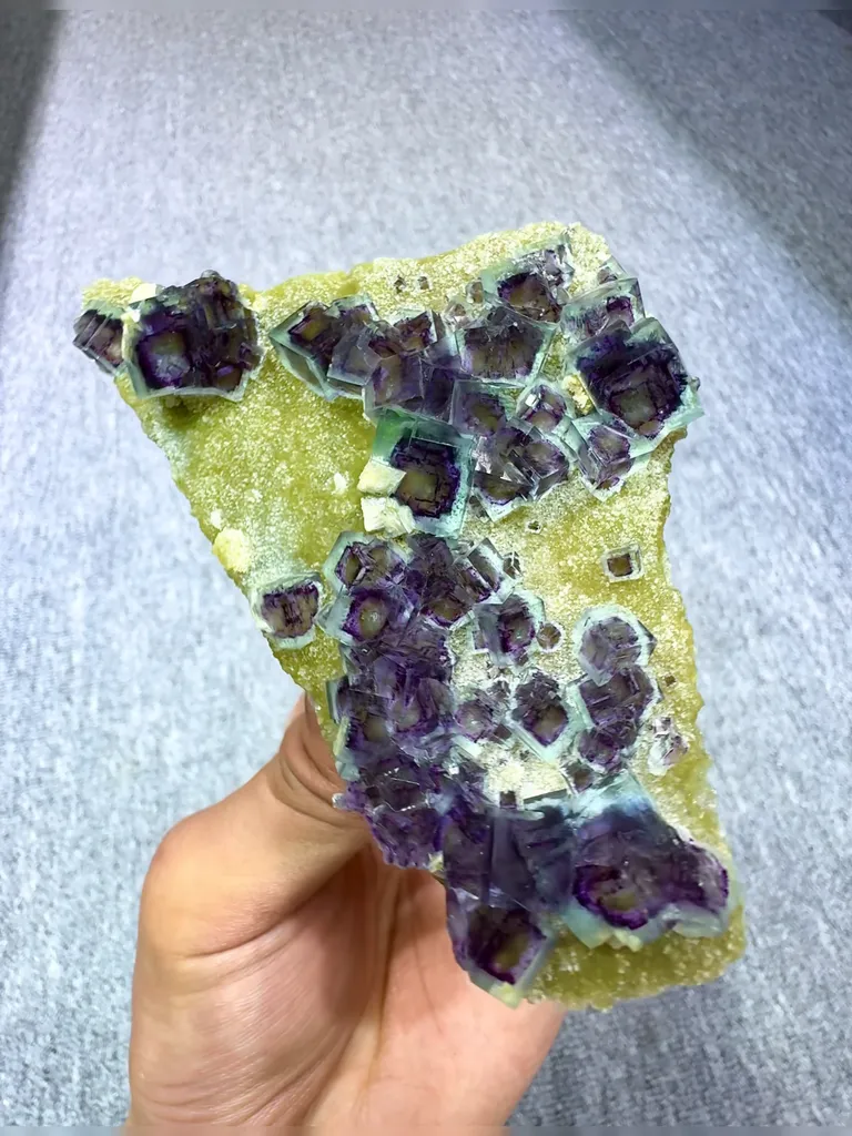 Natural Blue Purple Phantom Fluorite and Mica Coexist comes from Yindu,Neimenggu 110*60*20MM - image 4