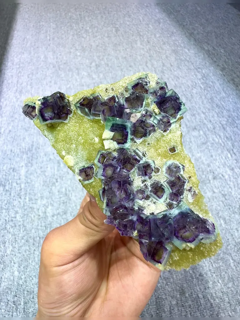 Natural Blue Purple Phantom Fluorite and Mica Coexist comes from Yindu,Neimenggu 110*60*20MM - image 3