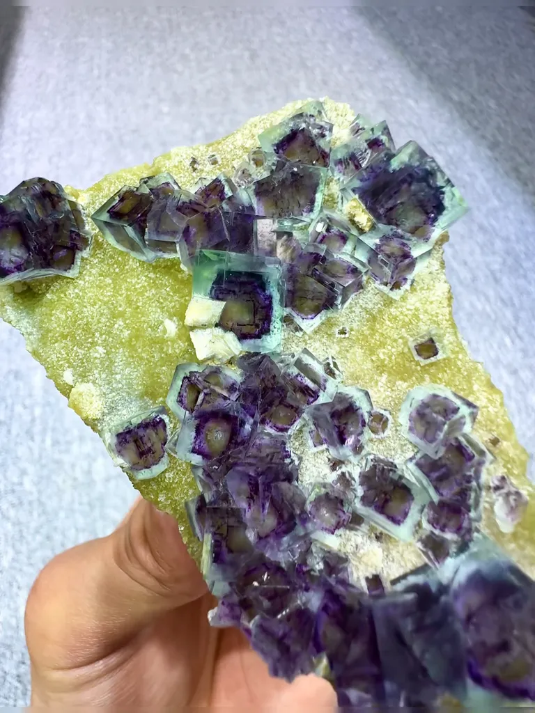 Natural Blue Purple Phantom Fluorite and Mica Coexist comes from Yindu,Neimenggu 110*60*20MM - image 2