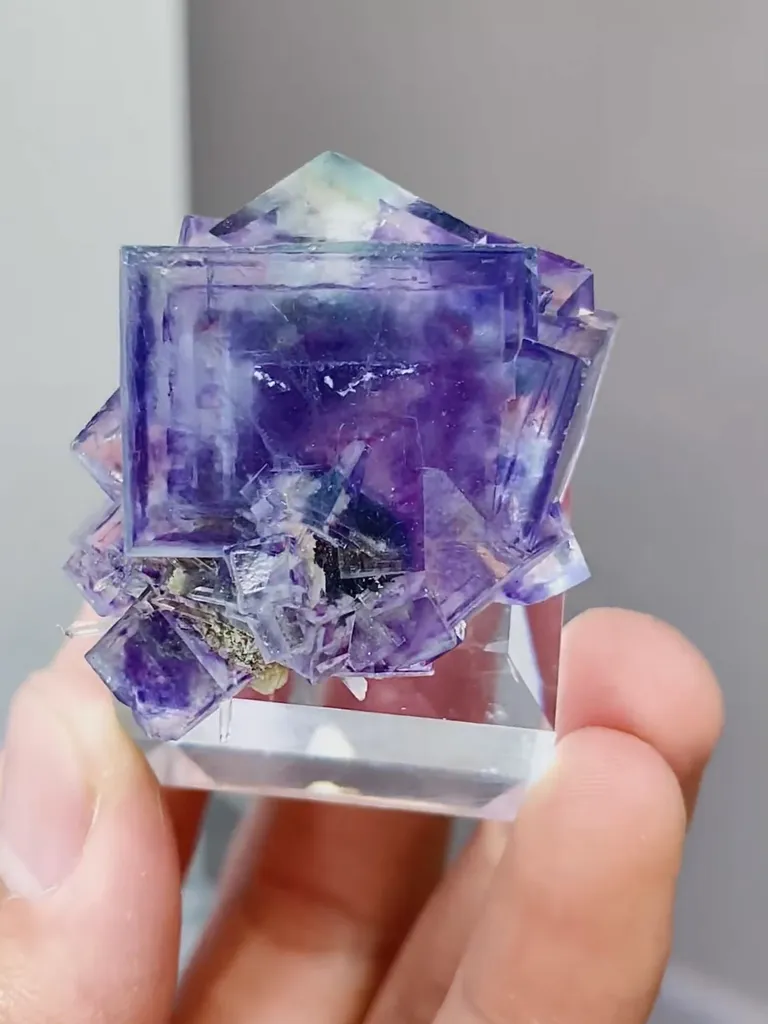 Natural Blue Purple Phantom Fluorite coexists with Crystal comes from Yaogangxian,Hunan 40*30*20MM image