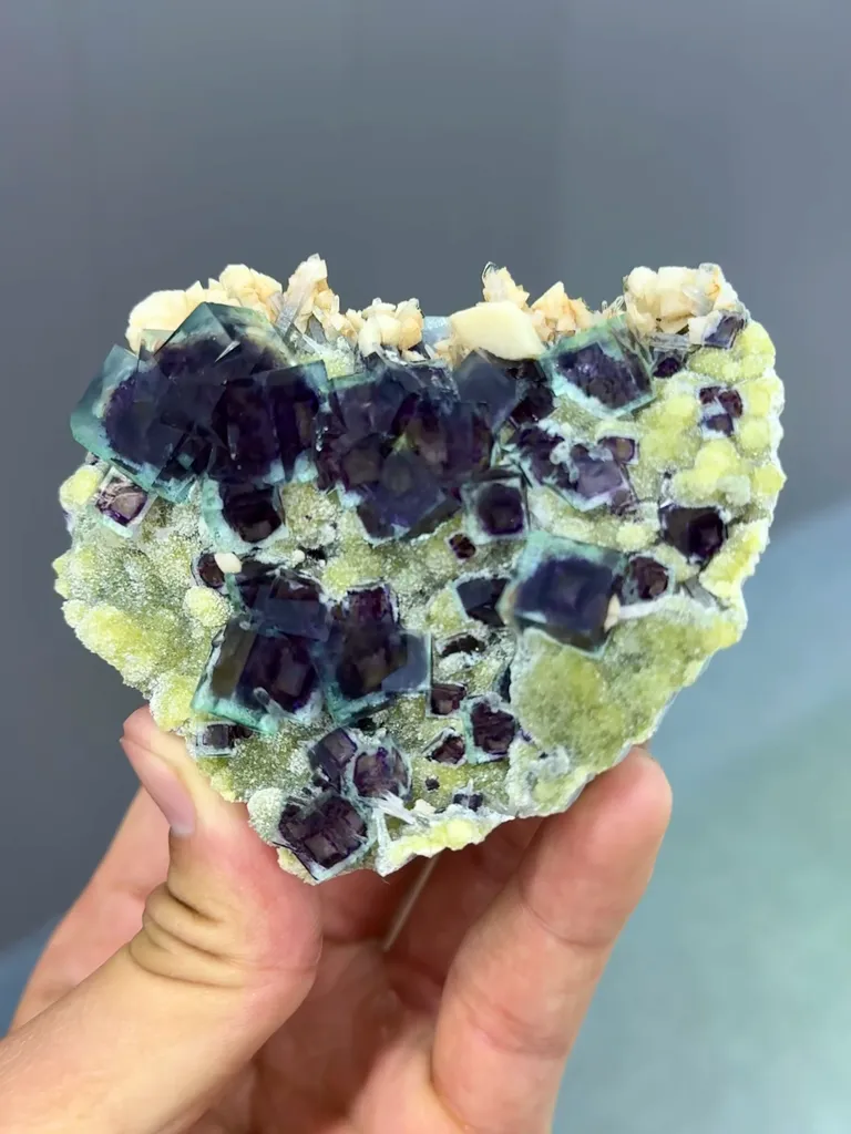 Natural Blue Purple Phantom Fluorite Coexists With Mica and Dolomite comes from Yindu,Neimenggu 80*70*40MM - image 3
