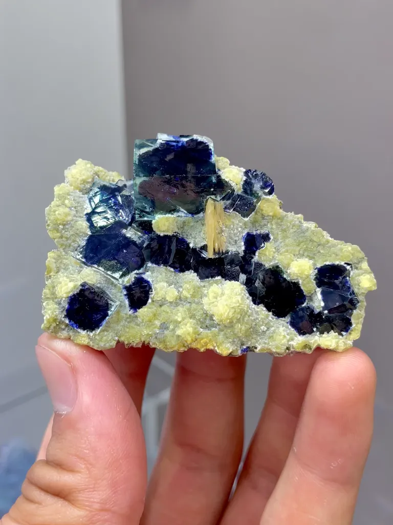 Natural Blue Purple Phantom Fluorite Coexists With Mica and Flaky Calcite comes from Yindu,Neimenggu 60*40*15MM image