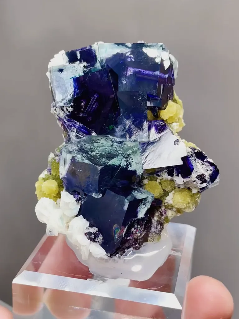 Natural Blue Purple Phantom Fluorite coexists with Mica comes from Yindu,Inner Mongolia 45*30*50MM - image 5