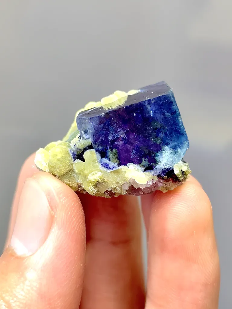 Natural Blue Purple Phantom Fluorite coexists with Mica comes from Yindu,Neimenggu 25*25*15MM - image 4